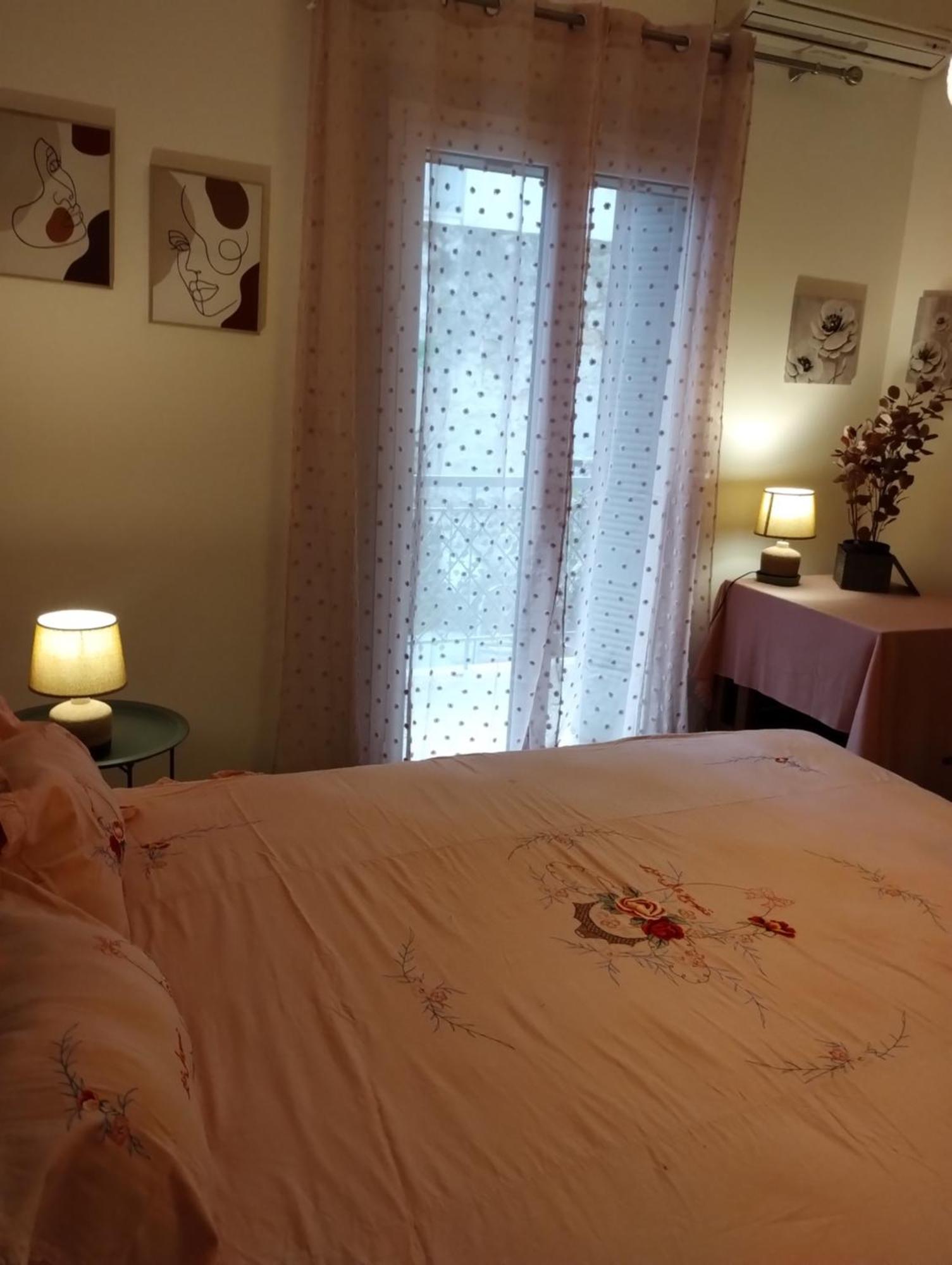 Vasia'S Cosy Apartment In Athens, "Pedion Tou Areos", Close To Center Exterior foto